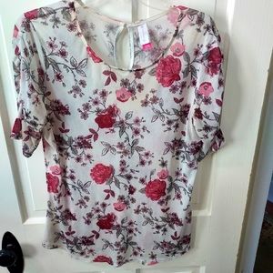 No Boundaries Jr. XL (15-17) lightweight half sleeve scoop neck stretch blouse